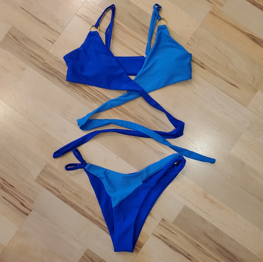 Sexy Two Tone Blue Wrap Detail Bikini Sz Meduim